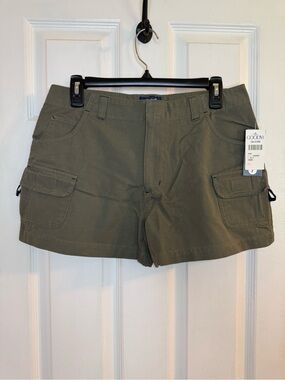 OCI Women's Green Cargo Shorts